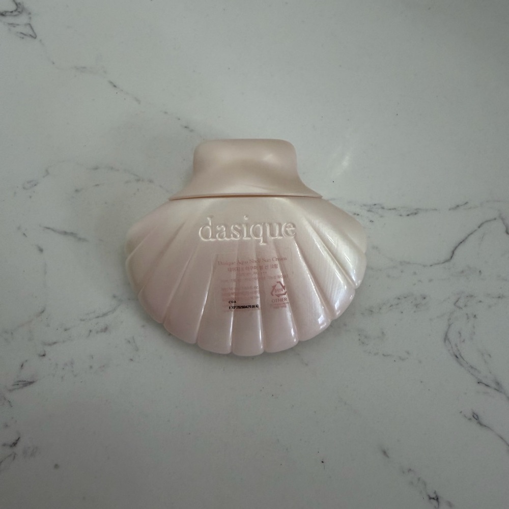 Dasique Glowy Shell Base - Picture 2 of 2